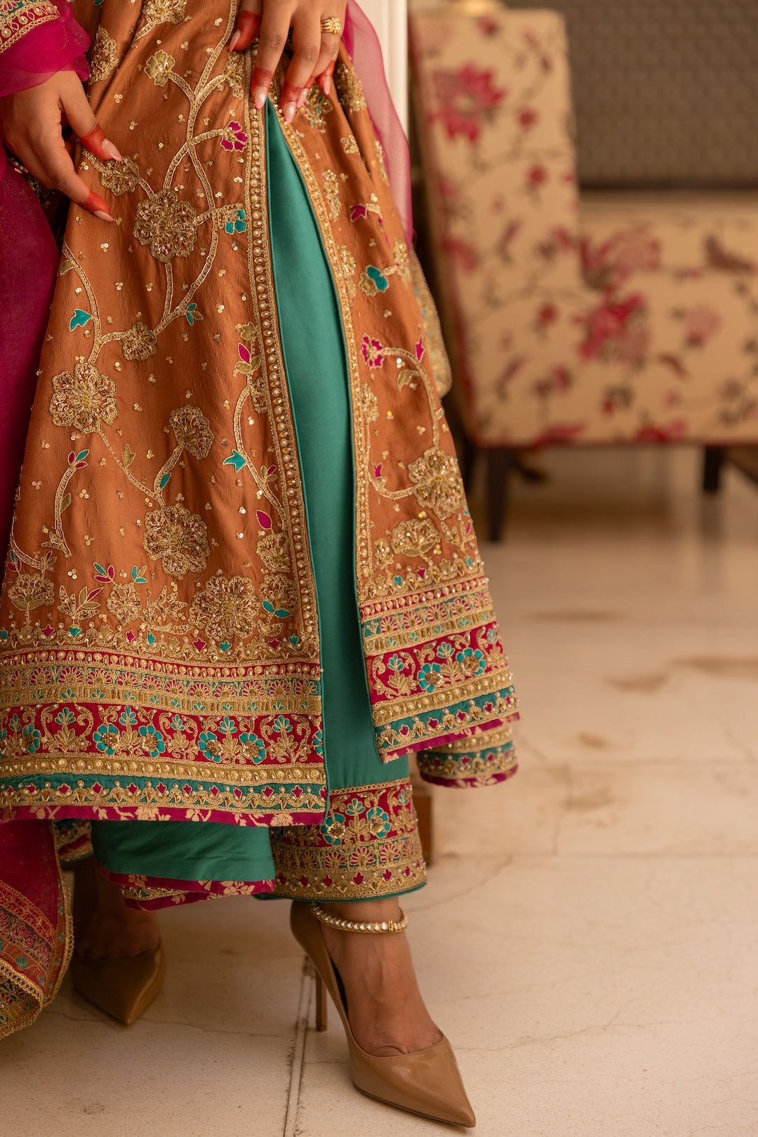 Anahat Anarkali - Amrin Sahi