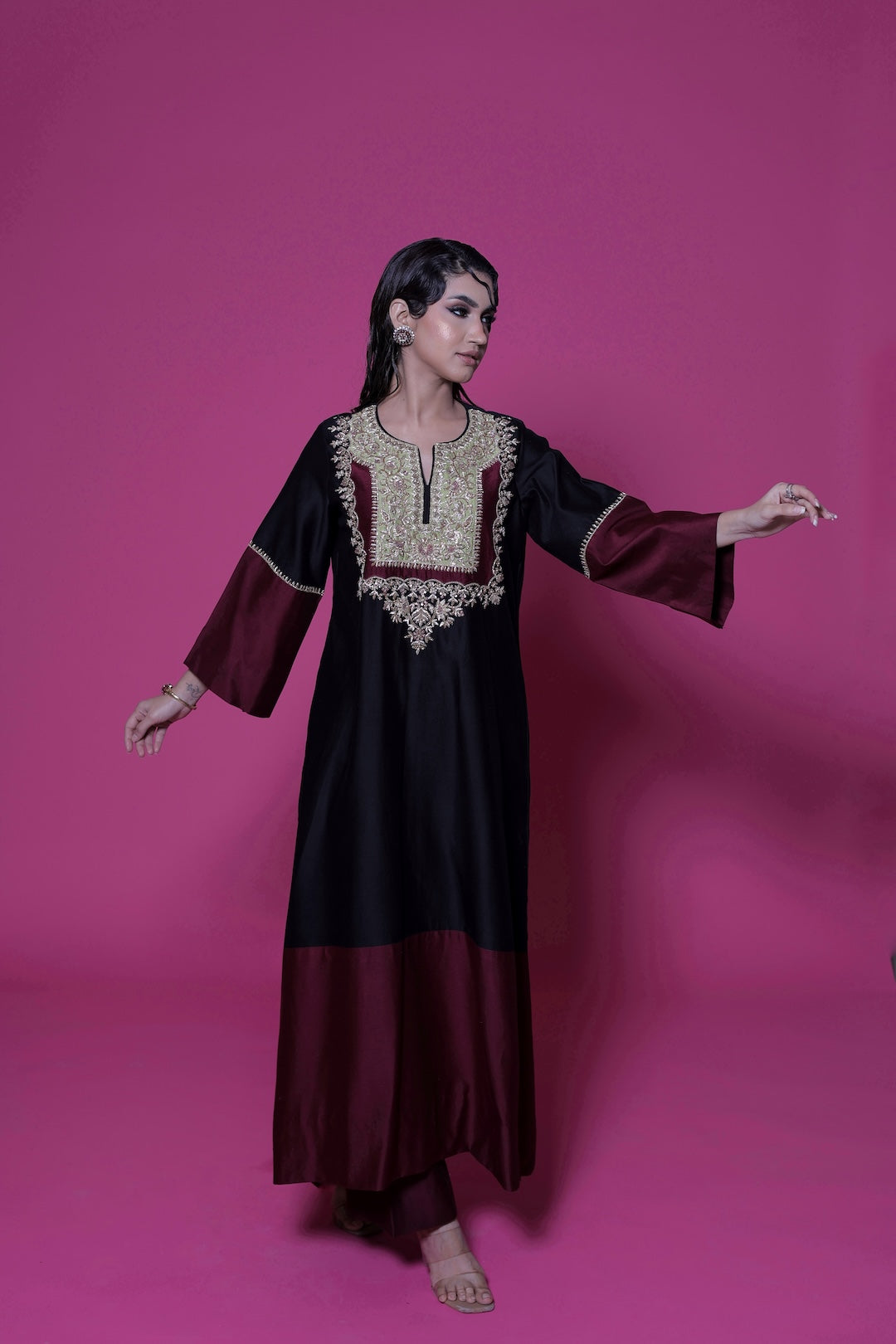 Maya - Eternal Black Choga - Lola BIBI by Amrinsahi
