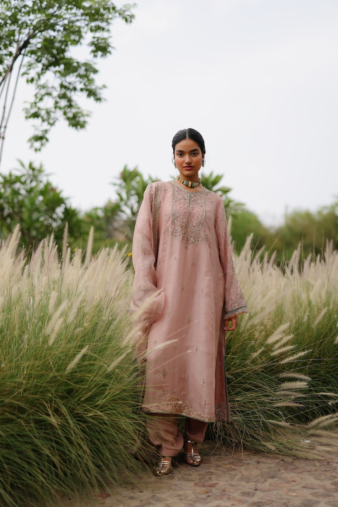 Nadia Kalidar Choga  - AMRINSAHI