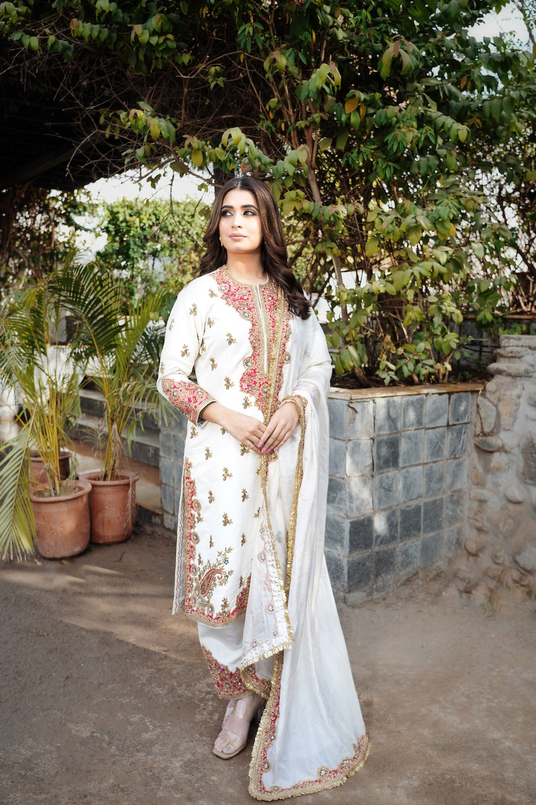 Ivory and cherry Salwar Kameez set - Amrinsahi