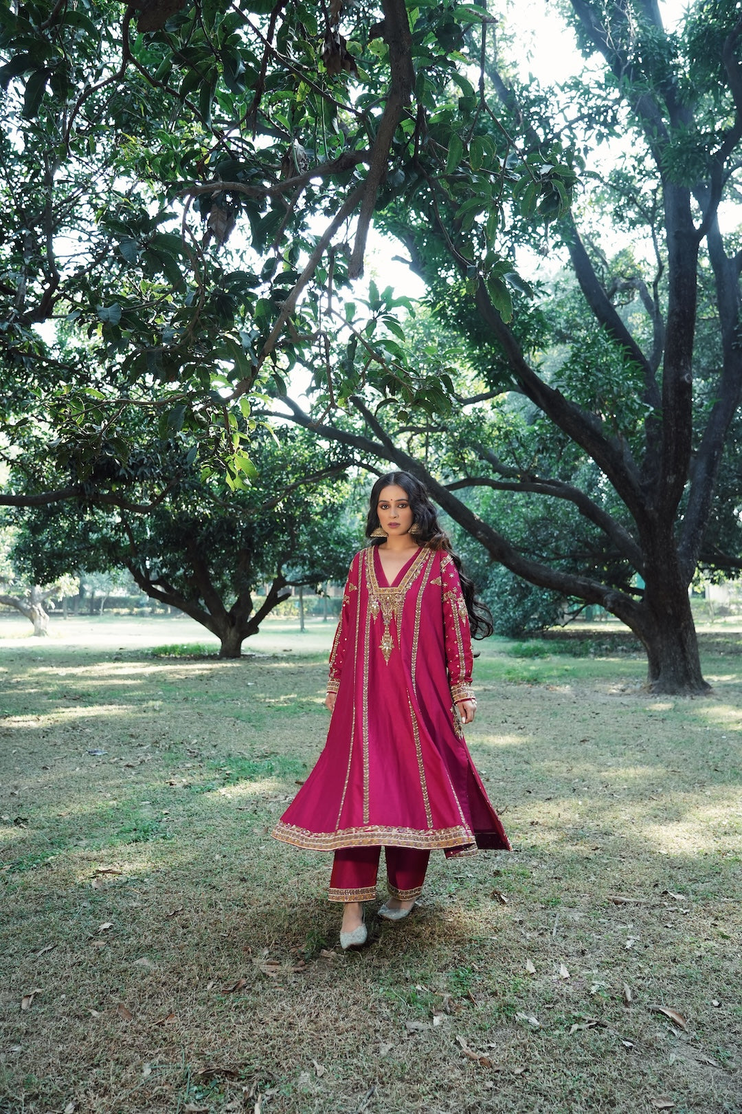 Khaleesi - Magenta Kalidar Choga set - Amrinsahi