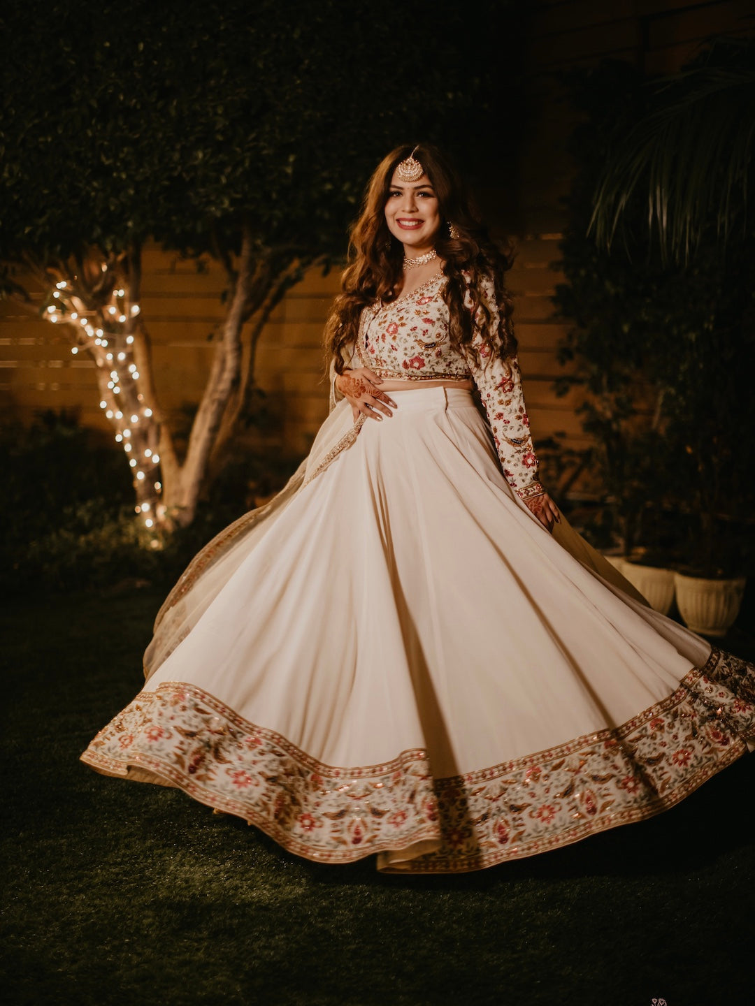 Esmè, Ivory Lehenga - Nameh by Amreen